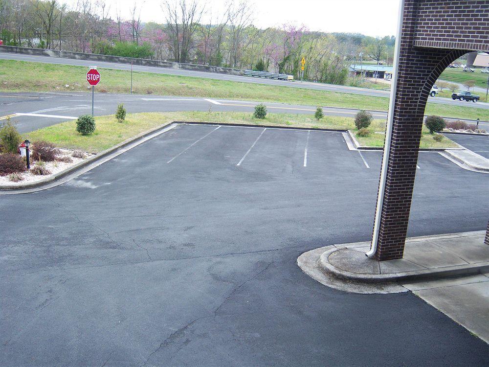 Days Inn Гантерсвилл Экстерьер фото